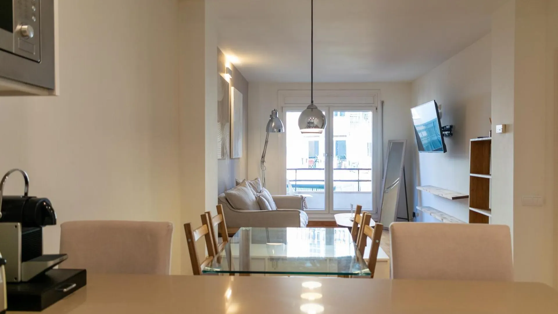 Cozy Apt In Residential Center By Maison Pinata Barcelona